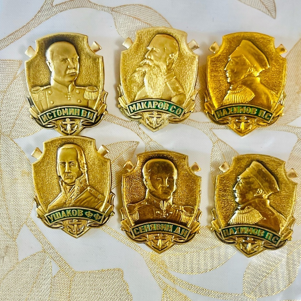 VTG Lot Soviet military Leader World War II era Cold War USSR Pin Badges